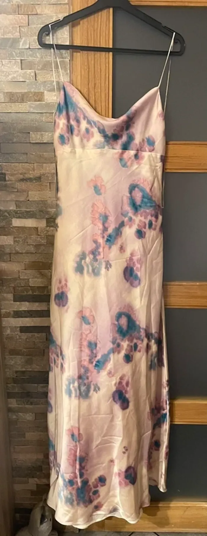 Magnifique robe été longue dos nu imprimé satinée Zara xl - photo numéro 5