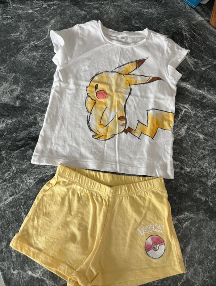 Ensemble Pikachu