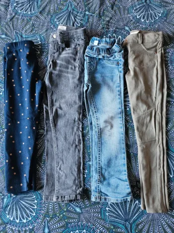 Lot 4 pantalons fillette