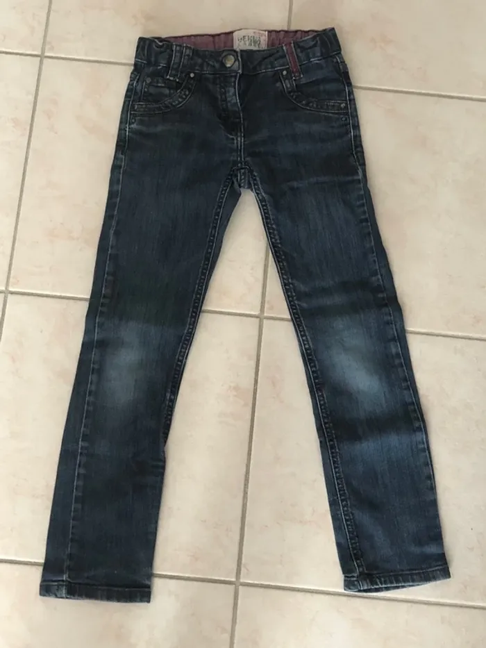 lot de jeans mixte 8 ans - photo numéro 3