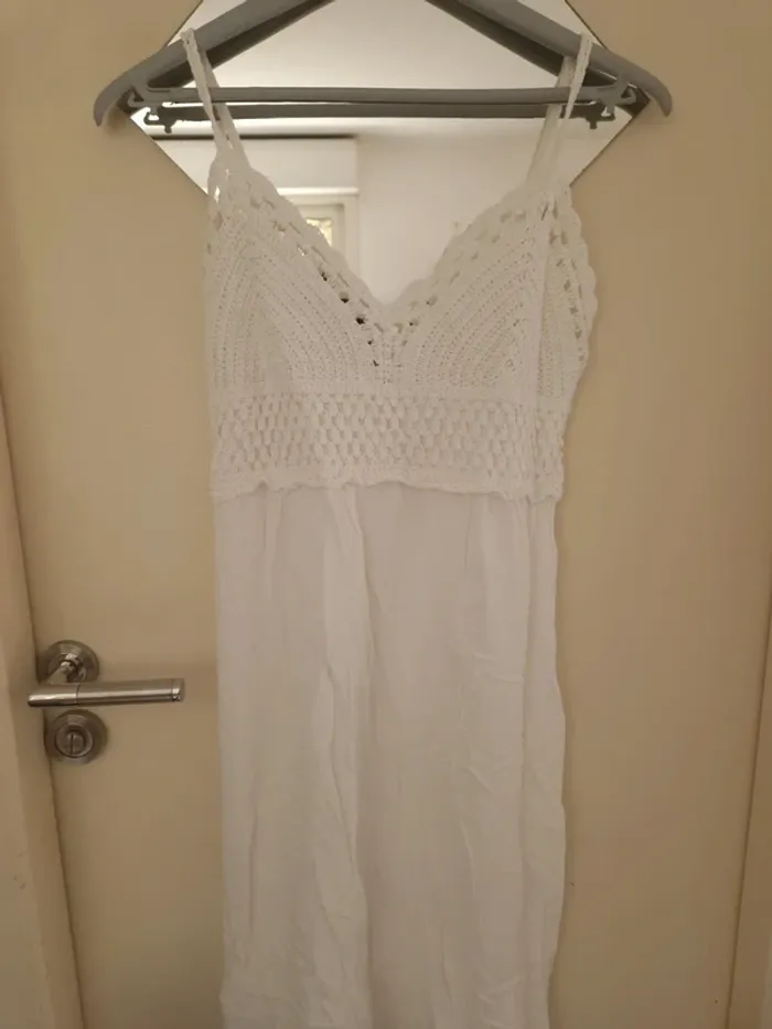 Robe blanche en dentelle taille M