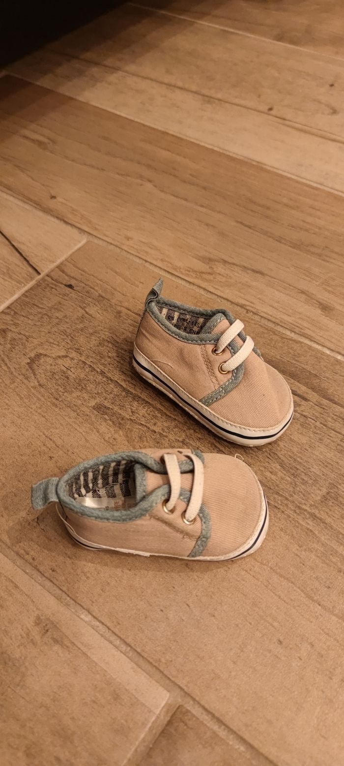 Lot chaussures bébé - photo numéro 3