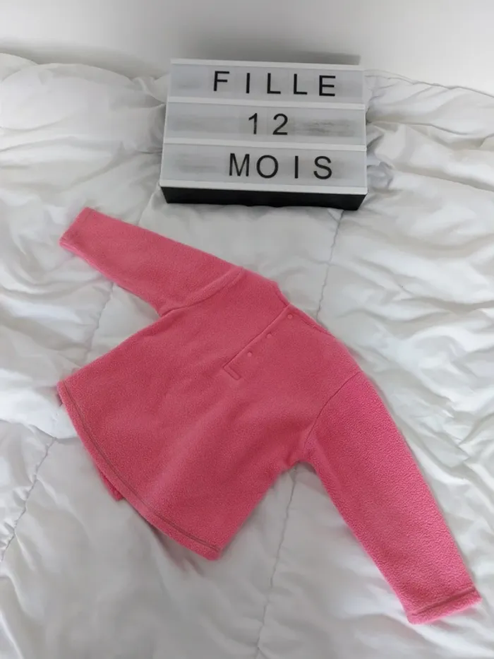 Pull fille 12 mois - photo numéro 2