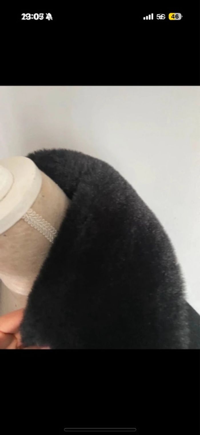 Manteau long noir col fourrure - photo numéro 7