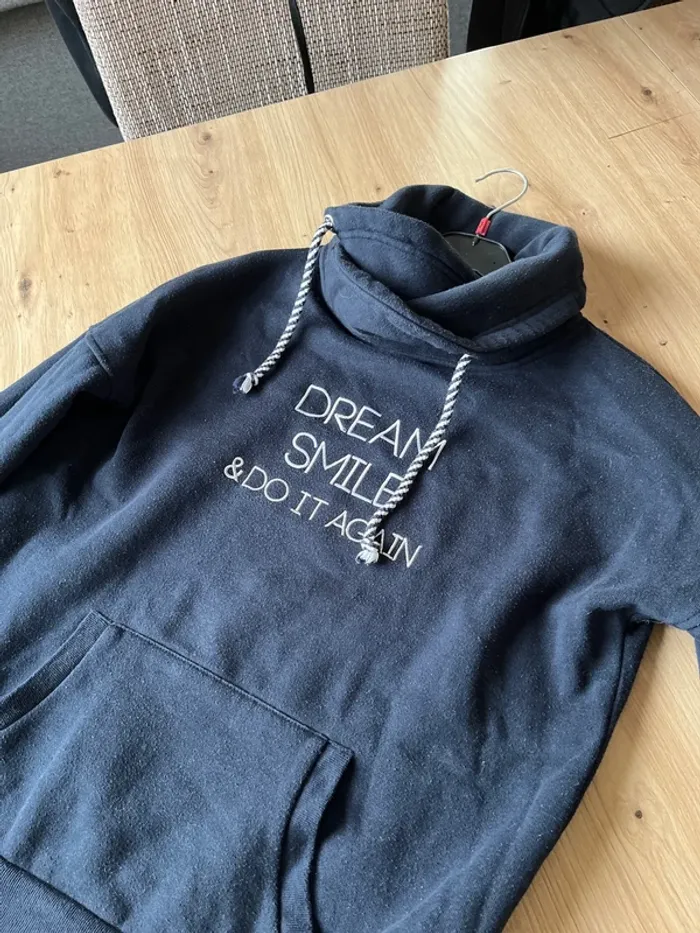 Sweat bleu marine - photo numéro 4