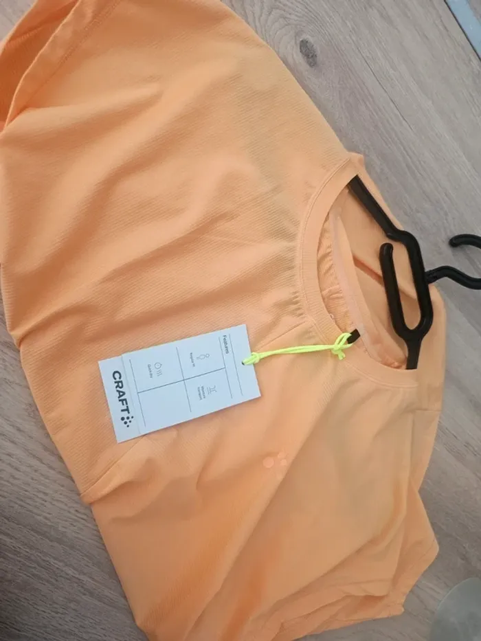 Tee-shirt sport femme taille S neuf - photo numéro 5