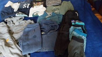 1 lot de 15 vêtements garçon 4 ans