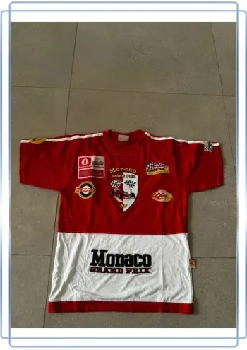 T-shirt grand prix monaco, 12 ans, une petite tache