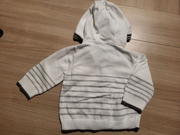 Gilet taille 9 mois (71 cm) - photo numéro 2