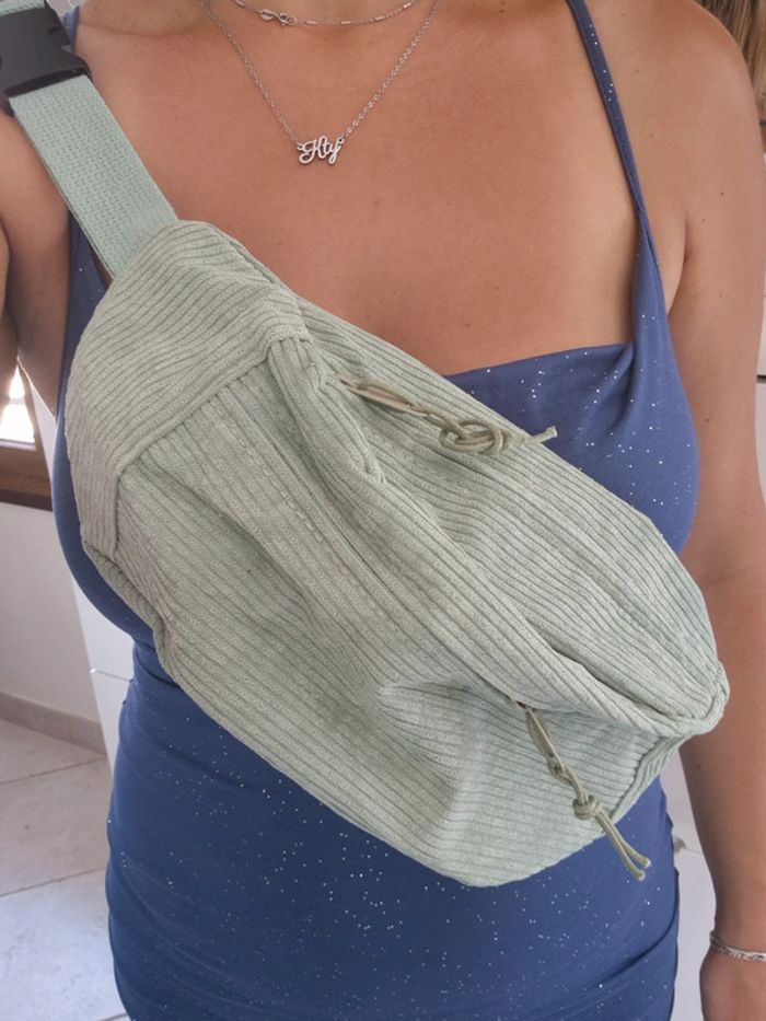 Magnifique sac à main banane - photo numéro 3