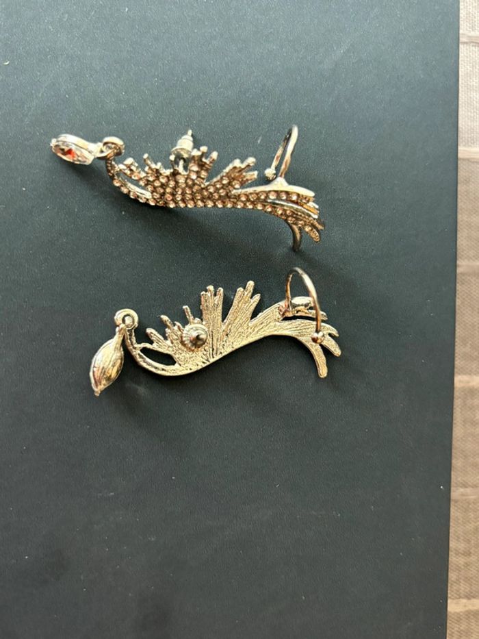 Magnifique boucles d’oreilles manchettes en forme d’ailes d’ange avec strass neuves - photo numéro 3