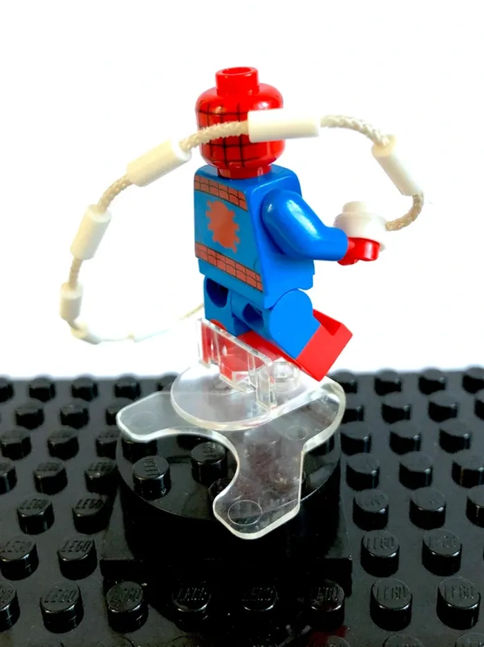 LEGO Marvel Super heroes - Spider-Man, red boots - photo numéro 5