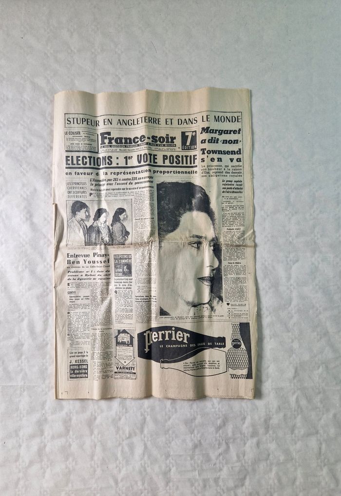 Ancien journal France-soir du 2 novembre 1955