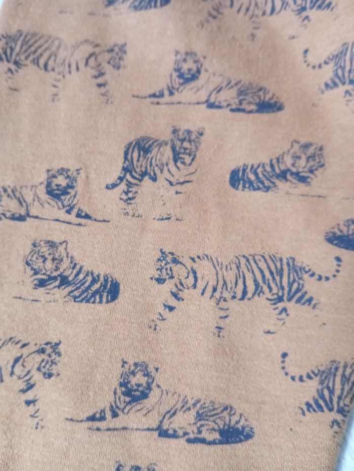 Pantalon jogging motifs Lion 🦁 - photo numéro 3