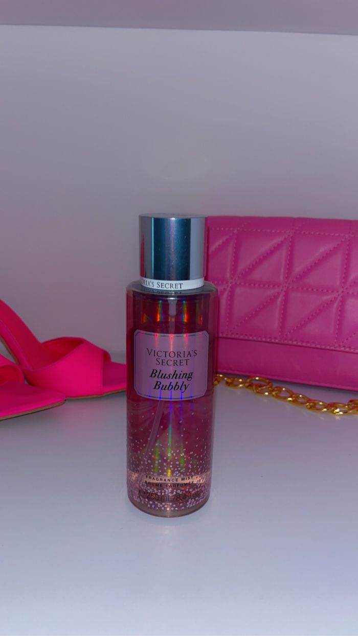 Blushing bubbly Victoria ´ s secret