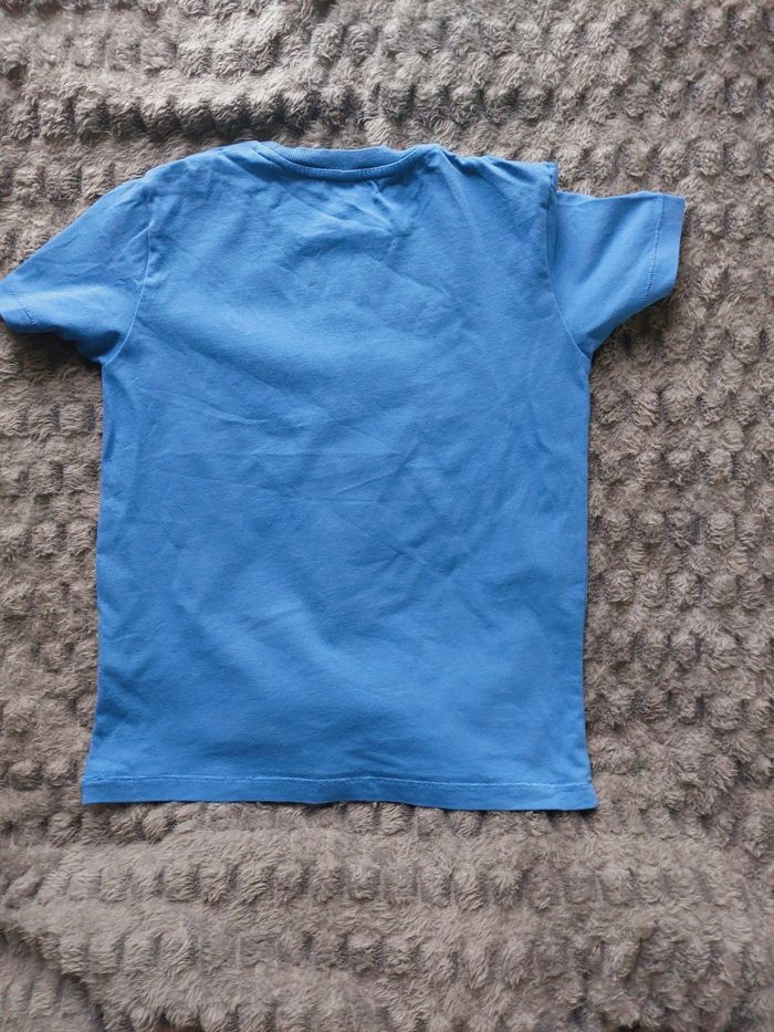 Tee shirt Benetton 7 8 ans - photo numéro 2