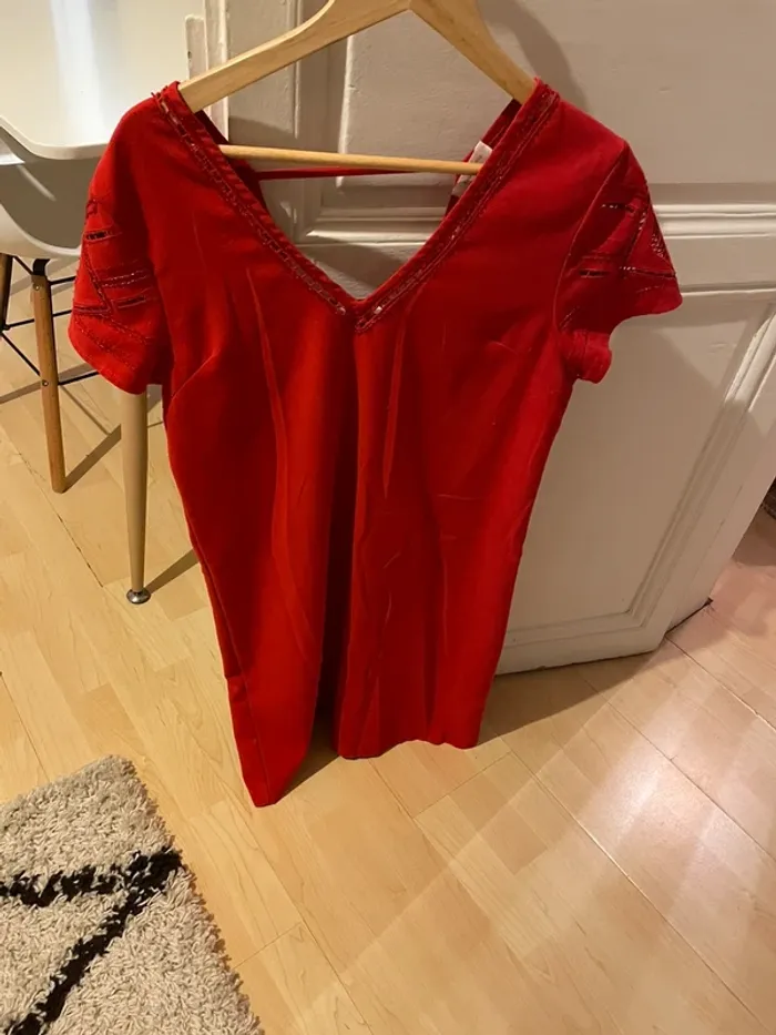 Robe rouge manches courte