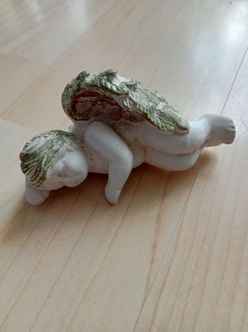 Bibelot petit ange qui dort