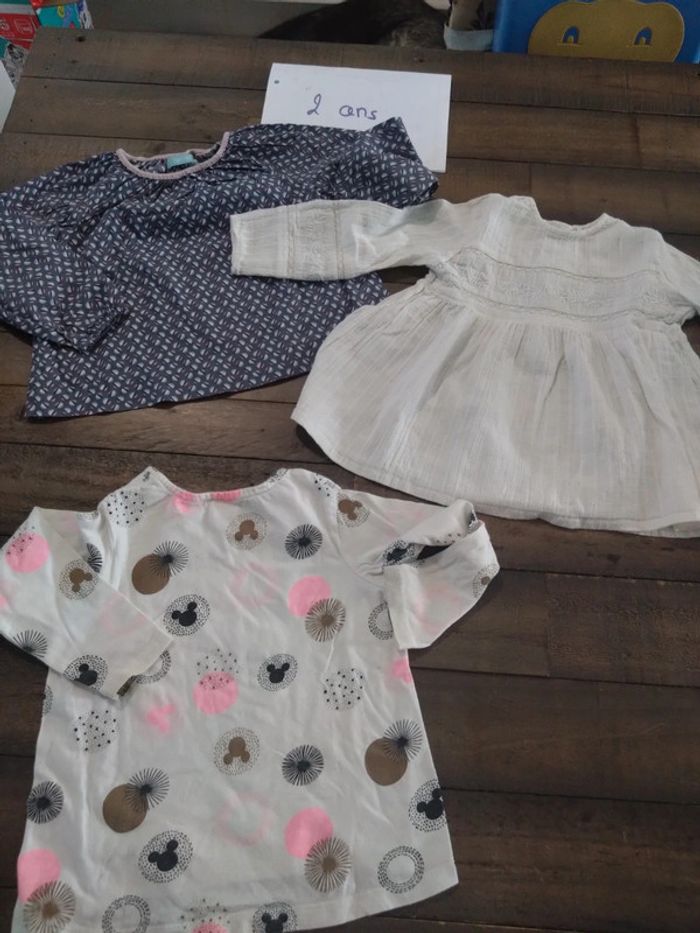 Lot tunique t shirt manches longues bebe 2 ans