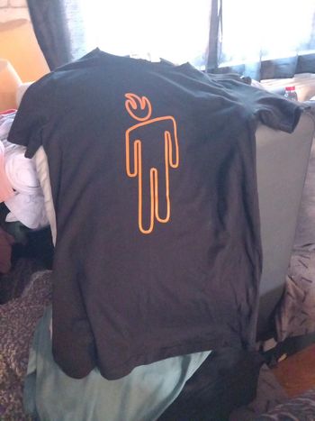 T-shirt taille 2xs primark bille eilish