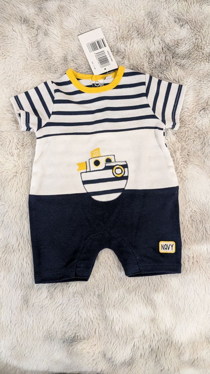 Combinaison MaBoutiquePlus neuve taille 1 mois