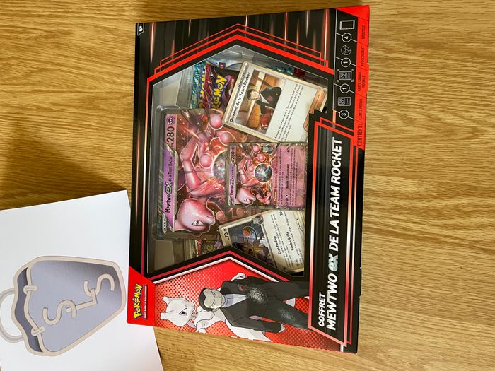 Coffret Pokémon, Mewtwo-ex de la Team Rocket, en français