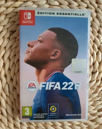 Jeu fifa 22 switch en très bon état