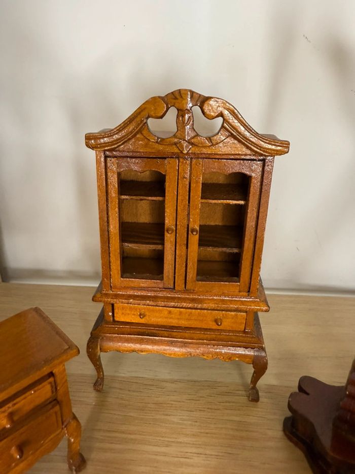 Lot de meuble et accessoires miniature en bois - photo numéro 6