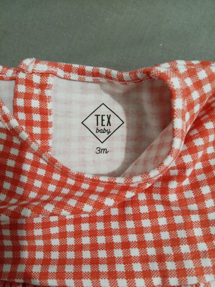 Robe a carreaux _ 3 mois - photo numéro 2