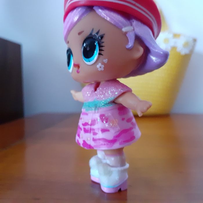 Figurine Poupée + 4 accessoires *L.O.L - photo numéro 5