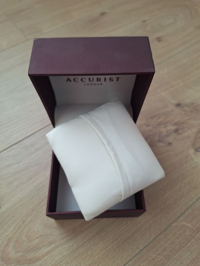 Coffret à montre ou bijou 9x9x7,5cm excellent état