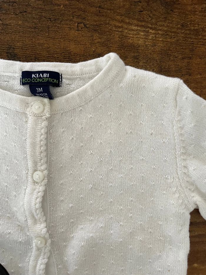 Gilet blanc avec petits pois - photo numéro 3