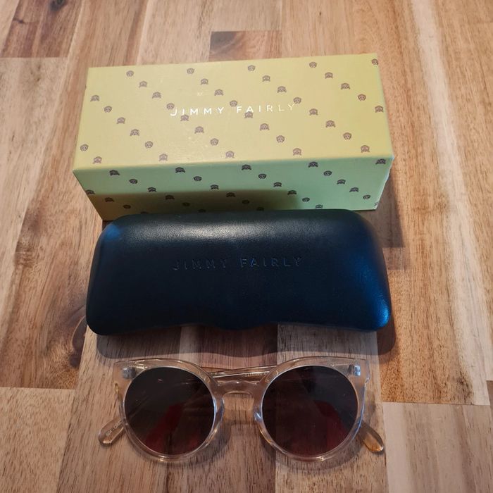 Lunettes de soleil 🕶 - photo numéro 2