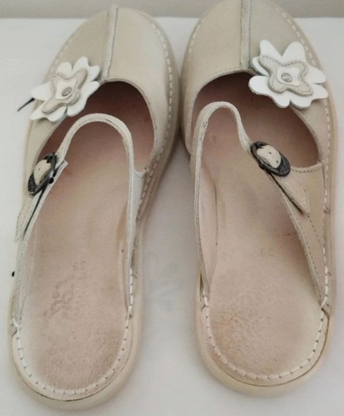 Chaussures grises en cuir Kickers taille 39 - photo numéro 2