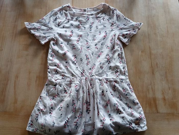 Superbe robe de la marque : Carrément Beau 6 ans