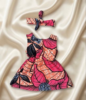 Robe en wax avec pression à l’épaule + son bandeau à nouer