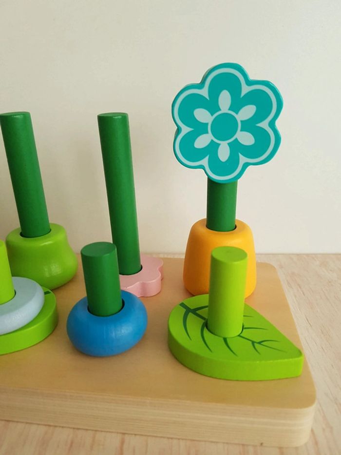 Jeu en bois pré printanier en fleurs - photo numéro 15