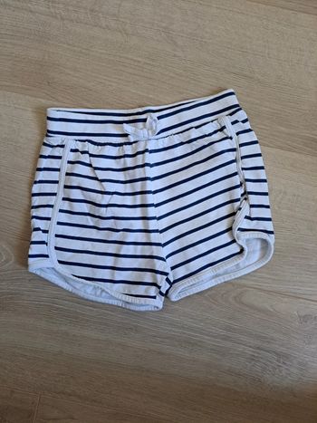 Short 6 ans