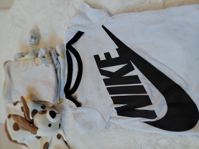 Lot de 6 bodies 3 mois - photo numéro 5