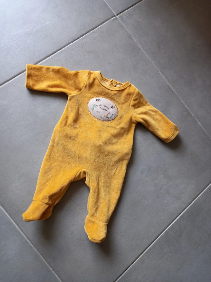 Pyjama tape a l'oeil