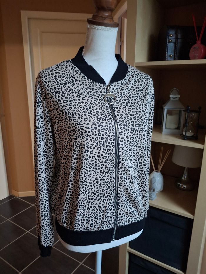 Veste zippée motif léopard - photo numéro 2