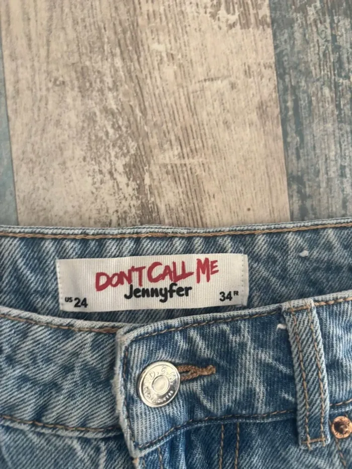 Jeans a trou - photo numéro 2