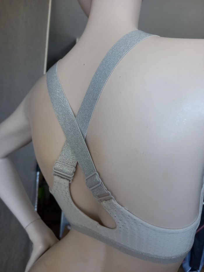 brassière grise avec élastique bretelle et sous poitrine argenté pailleté taille S - photo numéro 3