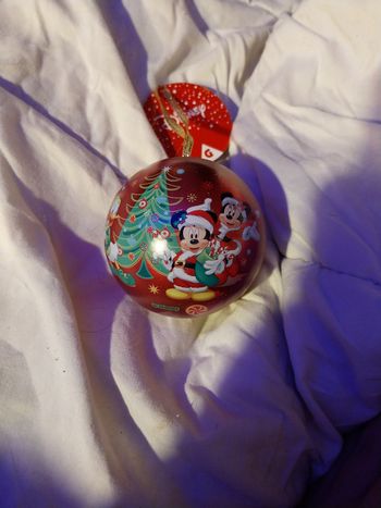 Boule de noel disney qui s ouvre