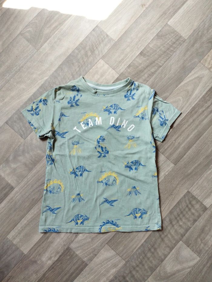 Tee shirt