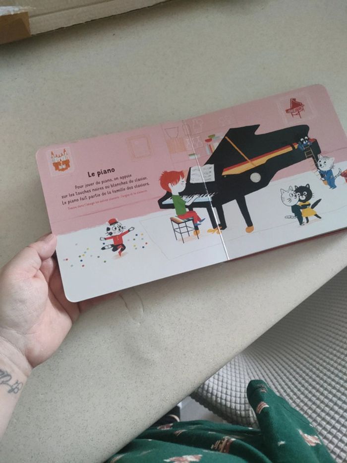 Livre la musique des instruments mes petites imagiers sonore - photo numéro 4