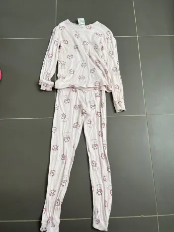 Pyjama marie aristochats 6-8 ans en très bon état