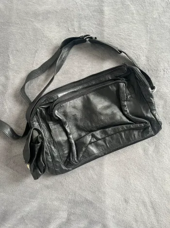 Sac besace vintage noir effet cuir souple – Style Y2K casual rétro