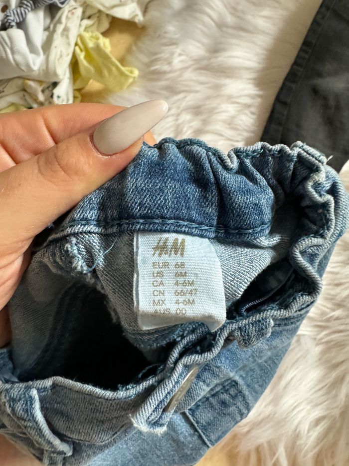 Lot jeans h&m 4/6 mois - photo numéro 2
