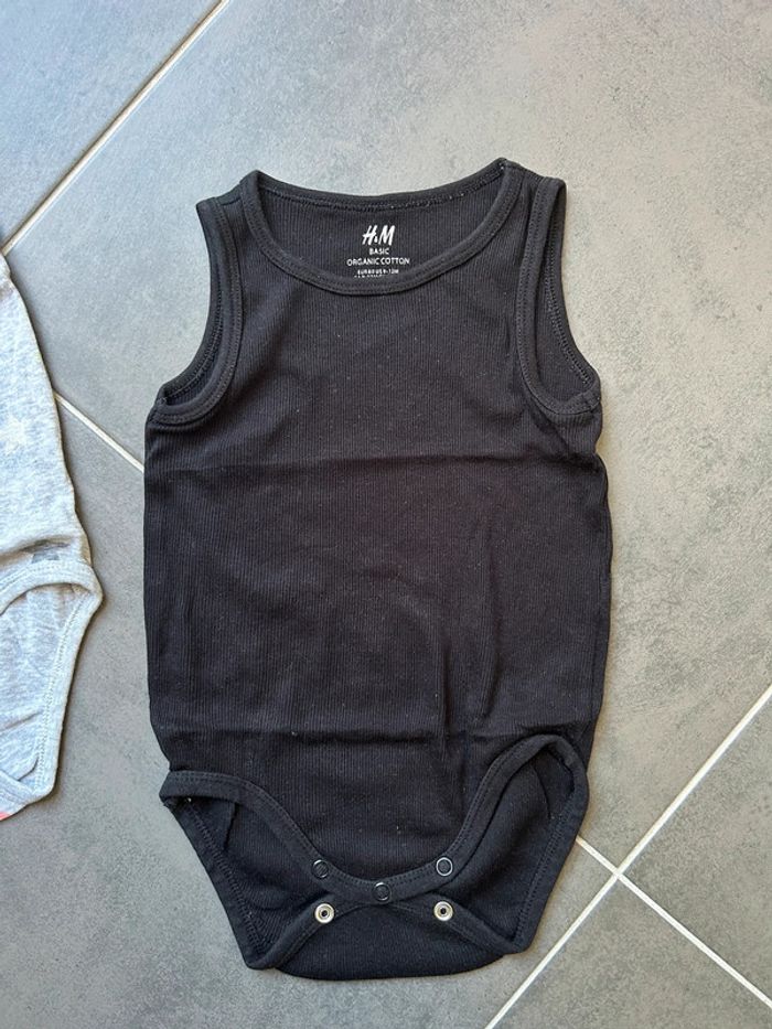 Lot de 2 bodys sans manches débardeurs bébé garçon H&M - photo numéro 2
